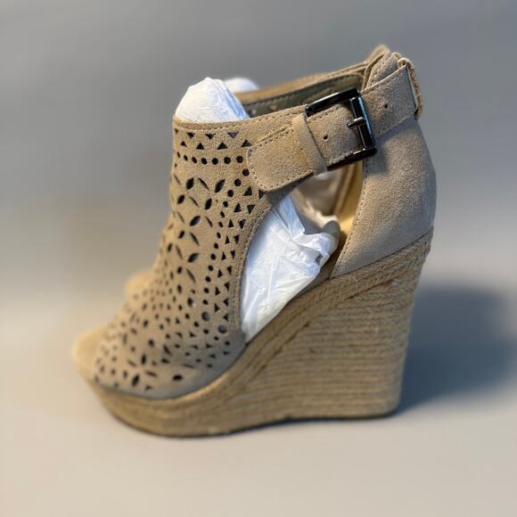 Marc Fisher Harlea Wedge Sandal - Picture 5 of 6